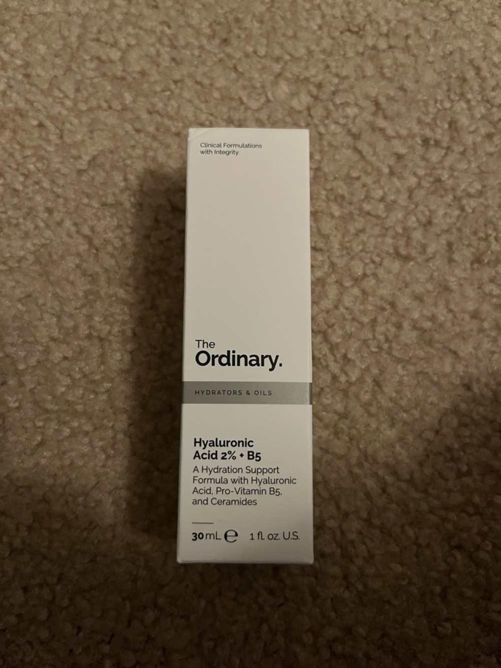 The Ordinary Hyaluronic Acid 2% + B5 - White and Silver Box